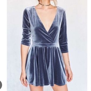 Urban outfitters velvet surplice romper Sz medium